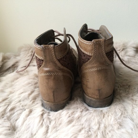 BN Wanted Brown Crochet Boots - Picture 5 of 5